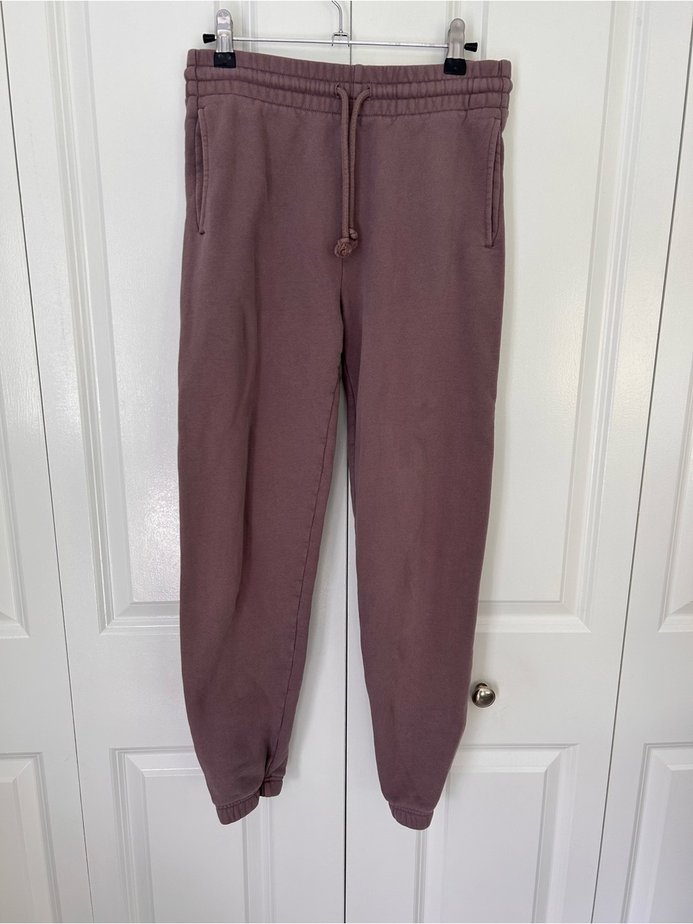 Aritzia TNA cozy fleece perfect sweatpants small purple gray color